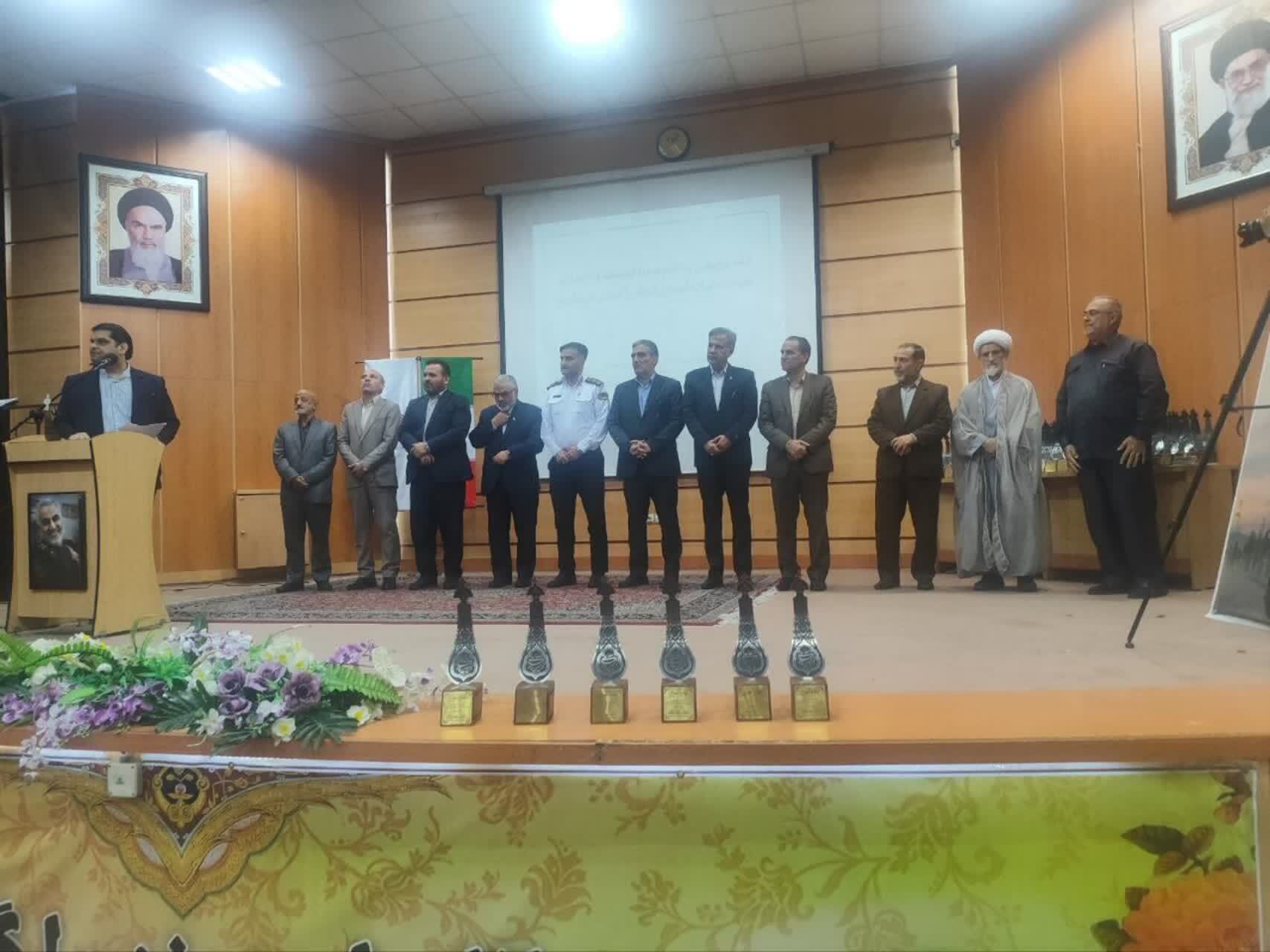 تجلیل از خادمان موکبهای مردمی زنجان تجلیل از خادمان موکبهای مردمی زنجان